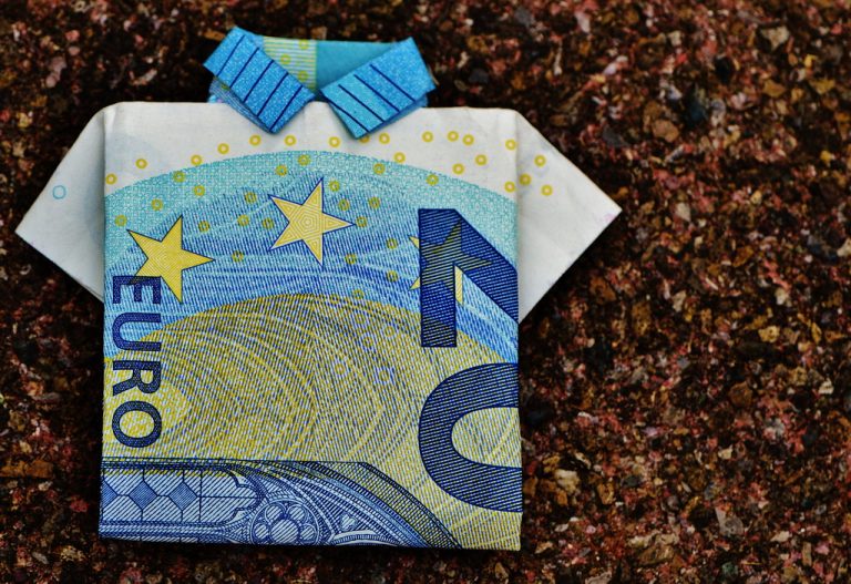 Doradca kredytowy a prowizja – za co naprawdę płacisz?